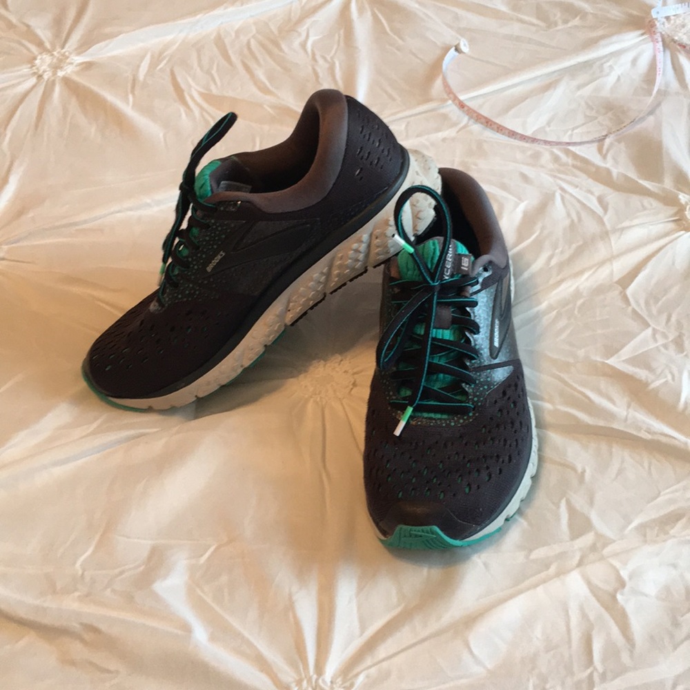 Brooks Glycerin athletic shoes size 8 1/2